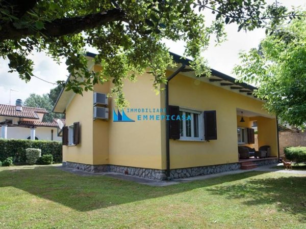 casa indipendente in affitto a Montignoso in zona Cinquale