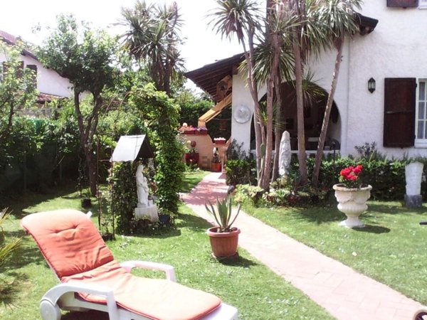 casa indipendente in affitto a Montignoso in zona Cinquale