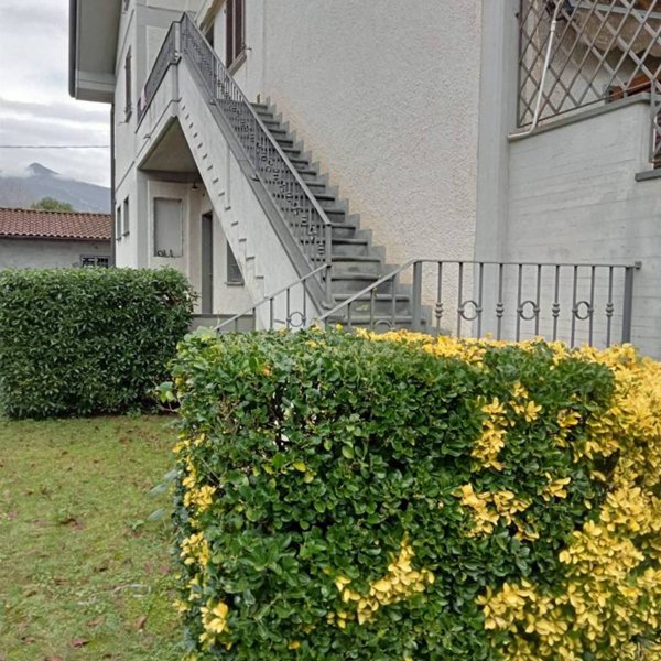 appartamento in affitto a Montignoso