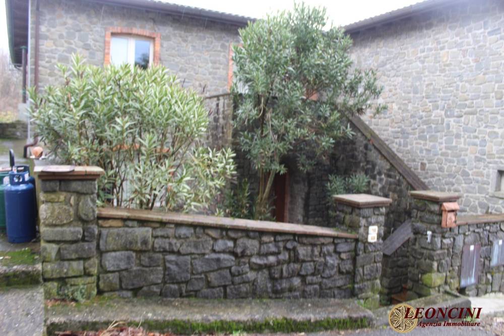 casa indipendente in affitto a Mulazzo in zona Canossa