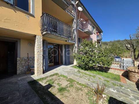 casa indipendente in affitto a Podenzana in zona Pagliadiccio