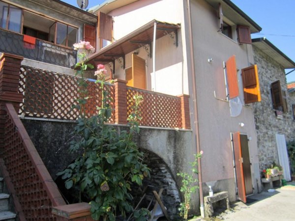 casa indipendente in affitto a Tresana