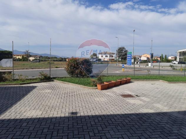 negozio in affitto ad Altopascio