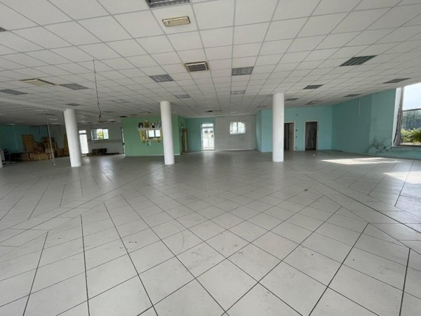 locale commerciale in affitto ad Altopascio