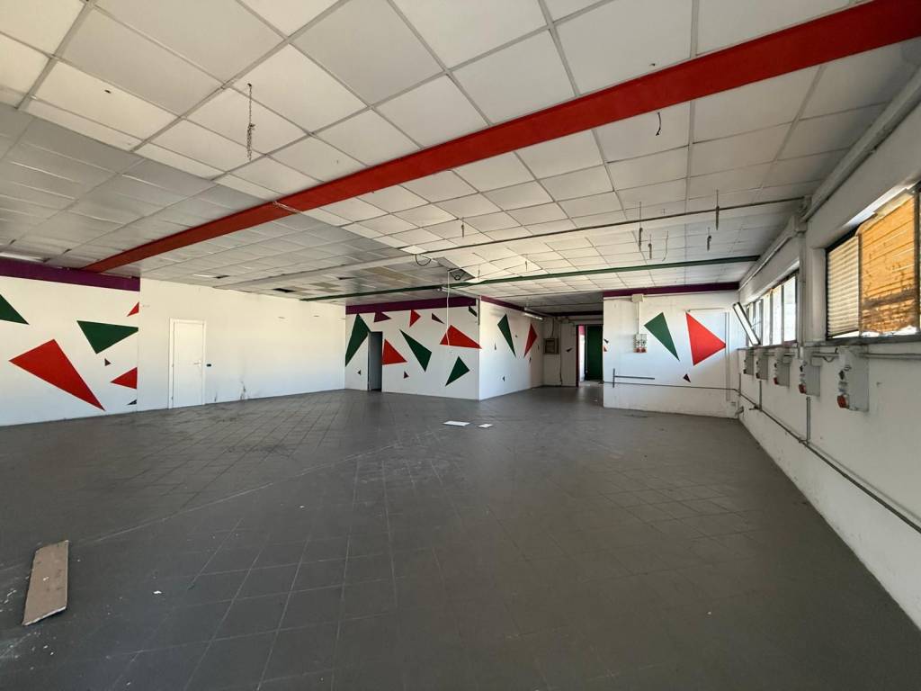 locale commerciale in affitto ad Altopascio
