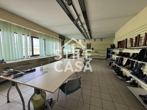 capannone in affitto ad Altopascio