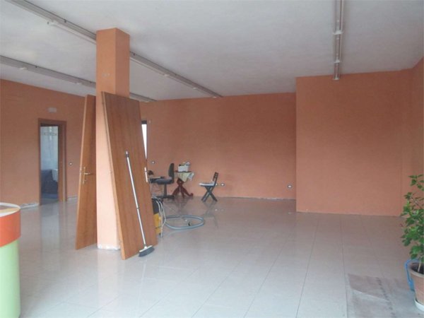 negozio in affitto ad Altopascio