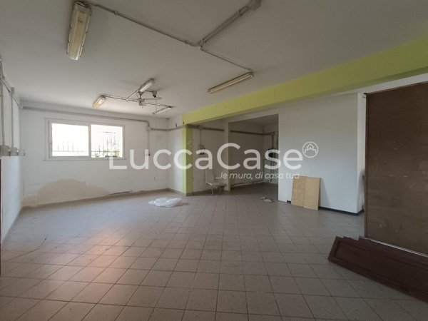 locale commerciale in affitto ad Altopascio in zona Marginone