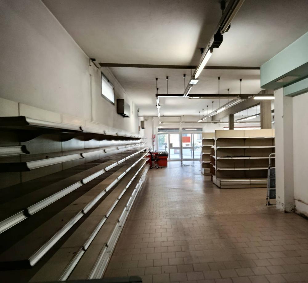 negozio in affitto ad Altopascio