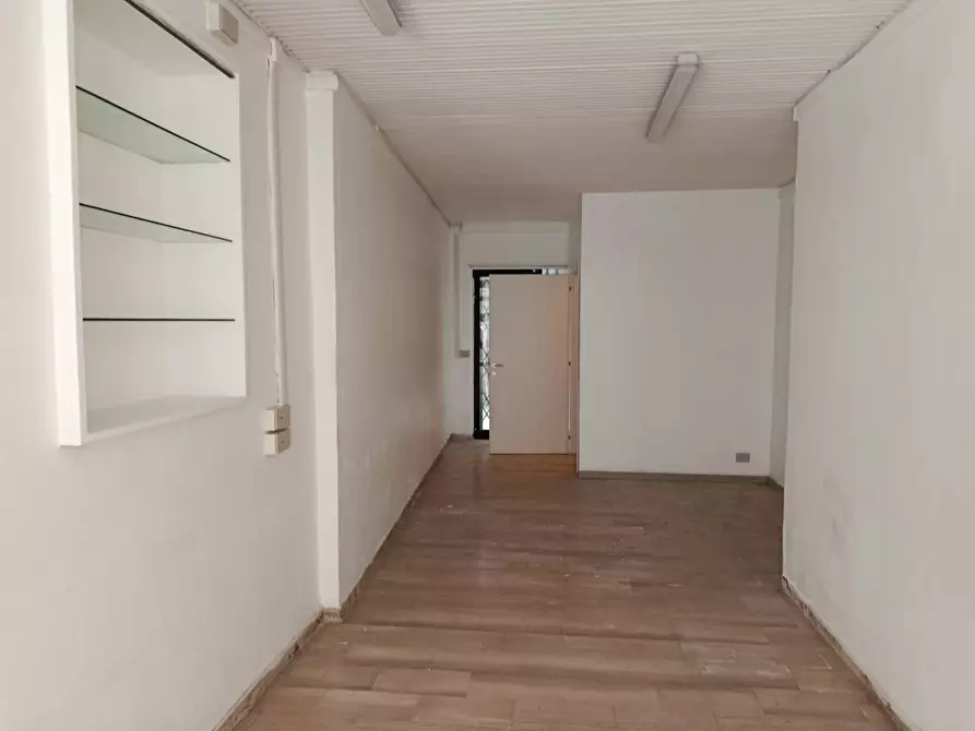 negozio in affitto ad Altopascio