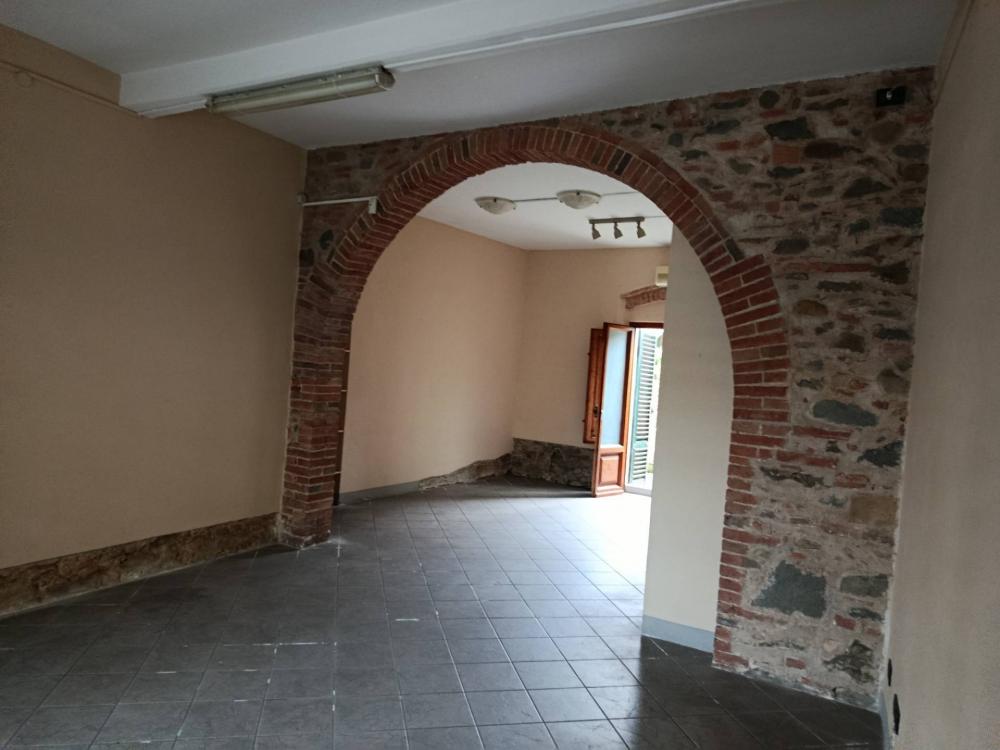 locale di sgombero in affitto ad Altopascio in zona Spianate