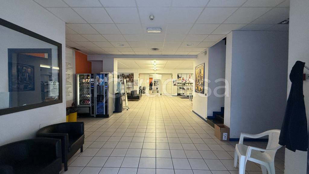 locale commerciale in affitto ad Altopascio