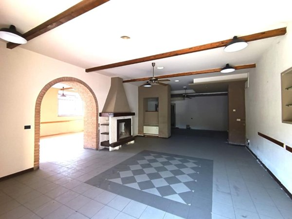 quadrivano in affitto a Barga in zona Fornaci di Barga
