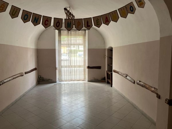 locale commerciale in affitto a Barga in zona Ponte all'Ania