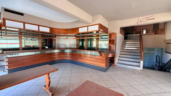 locale commerciale in affitto a Borgo a Mozzano