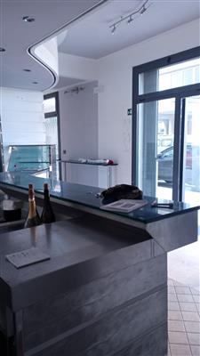 negozio in affitto a Camaiore in zona Lido di Camaiore