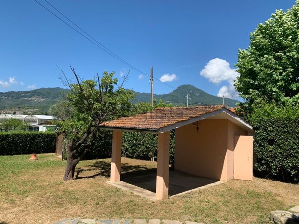 casa indipendente in affitto a Camaiore in zona Capezzano Pianore