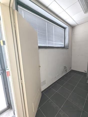 locale commerciale in affitto a Camaiore in zona Capezzano Pianore