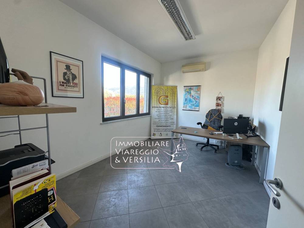 ufficio in affitto a Camaiore in zona Capezzano Pianore