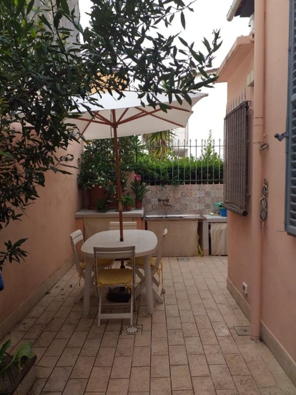 casa indipendente in affitto a Camaiore in zona Lido di Camaiore
