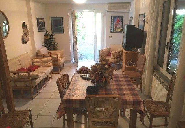 casa indipendente in affitto a Camaiore in zona Lido di Camaiore