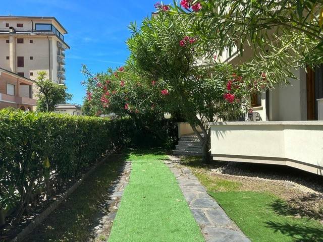 appartamento in affitto a Camaiore in zona Lido di Camaiore