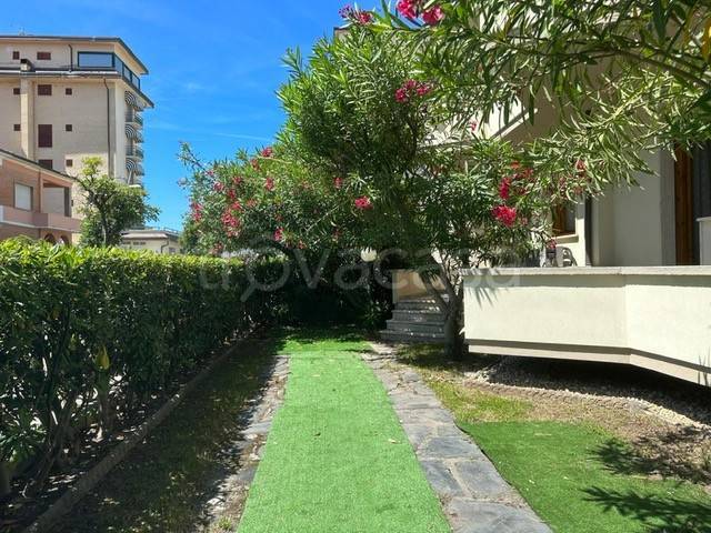 appartamento in affitto a Camaiore in zona Lido di Camaiore