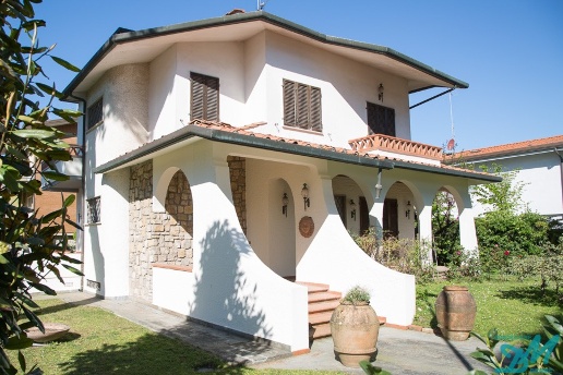 casa indipendente in affitto a Camaiore in zona Lido di Camaiore