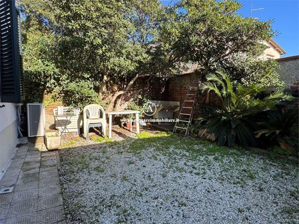casa indipendente in affitto a Camaiore