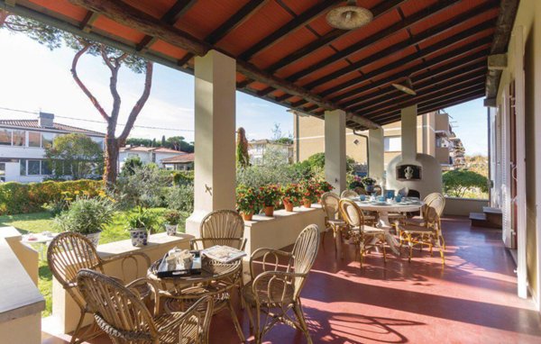 casa indipendente in affitto a Camaiore in zona Lido di Camaiore