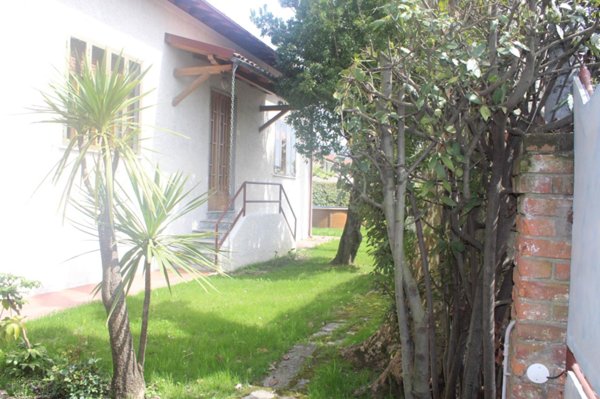 casa indipendente in affitto a Camaiore