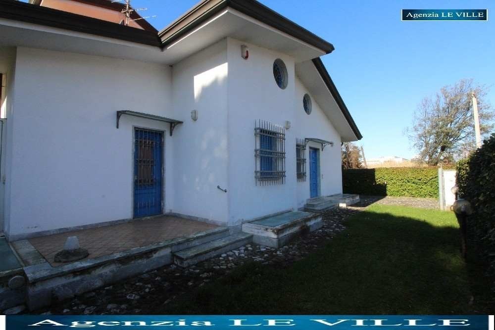 casa indipendente in affitto a Camaiore in zona Lido di Camaiore