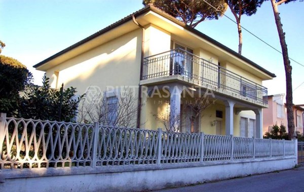 casa indipendente in affitto a Camaiore in zona Lido di Camaiore