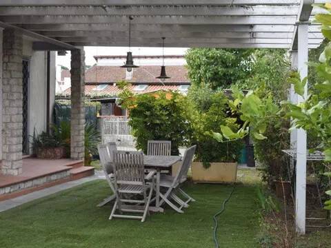 casa indipendente in affitto a Camaiore in zona Secco