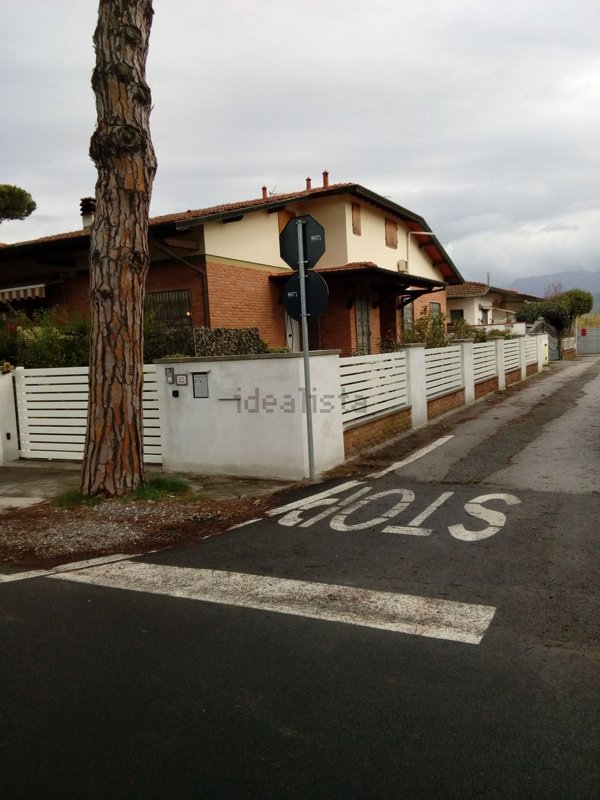 casa indipendente in affitto a Camaiore