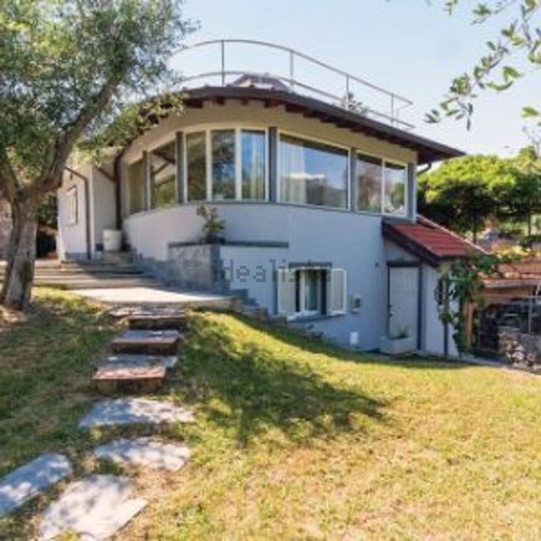 casa indipendente in affitto a Camaiore