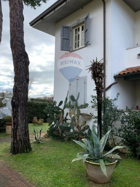 casa indipendente in affitto a Camaiore in zona Lido di Camaiore
