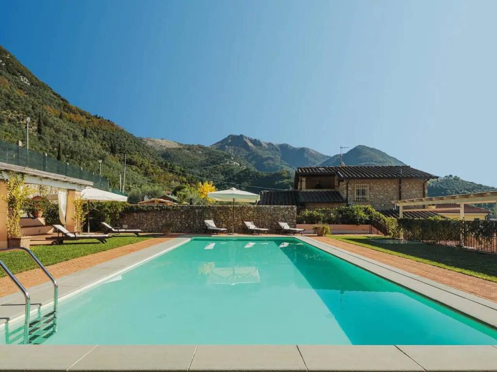 casa indipendente in affitto a Camaiore