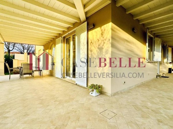 casa indipendente in affitto a Camaiore in zona Lido di Camaiore