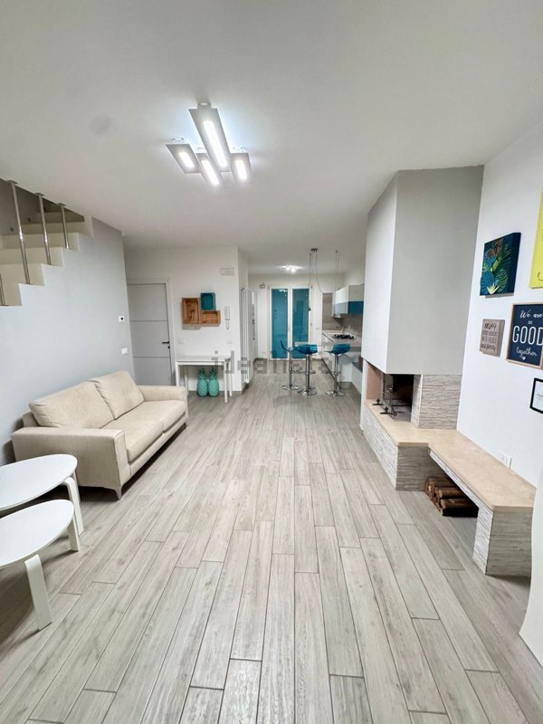 casa indipendente in affitto a Camaiore in zona Capezzano Pianore