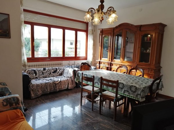 appartamento in affitto a Camaiore in zona Lido di Camaiore