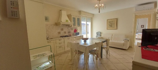 appartamento in affitto a Camaiore in zona Lido di Camaiore