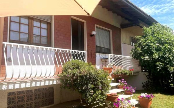 casa indipendente in affitto a Camaiore in zona Lido di Camaiore