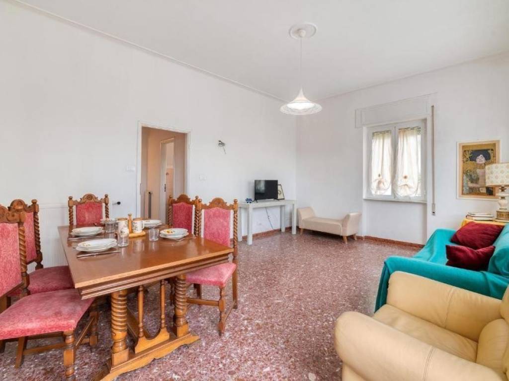 appartamento in affitto a Camaiore in zona Lido di Camaiore