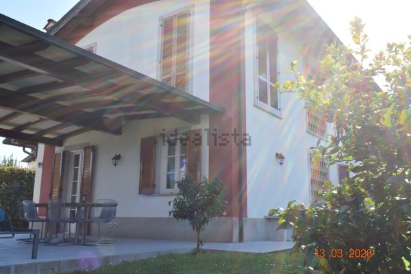 casa indipendente in affitto a Camaiore