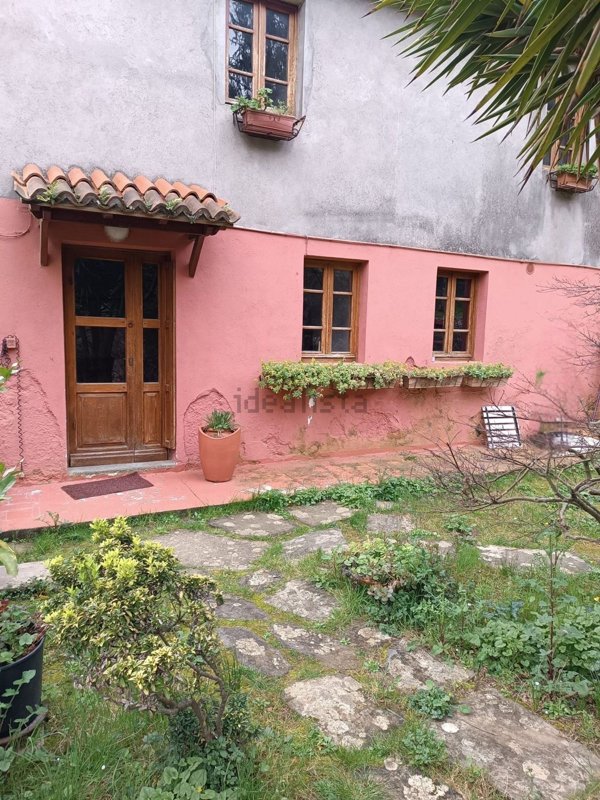 casa indipendente in affitto a Camaiore in zona Monteggiori