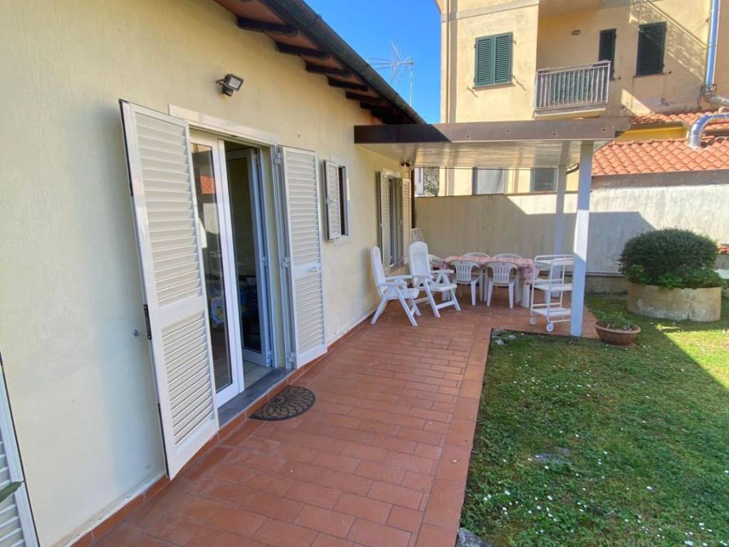 appartamento in affitto a Camaiore in zona Lido di Camaiore