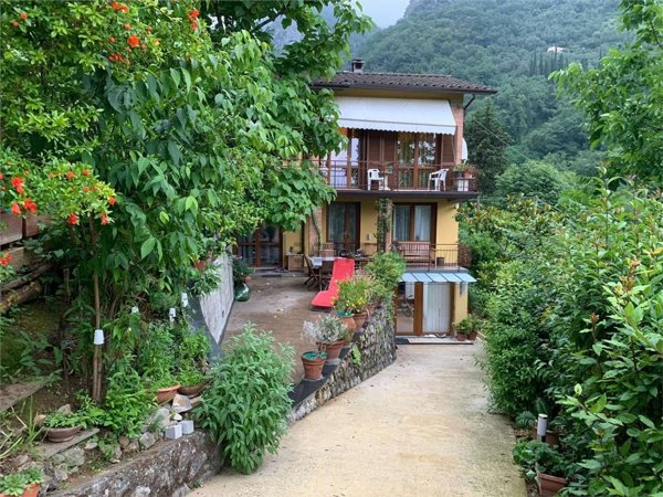 appartamento in affitto a Camaiore in zona Lombrici