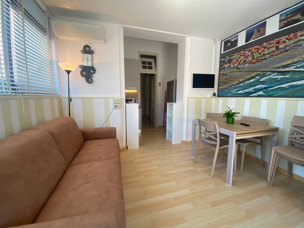 appartamento in affitto a Camaiore in zona Lido di Camaiore