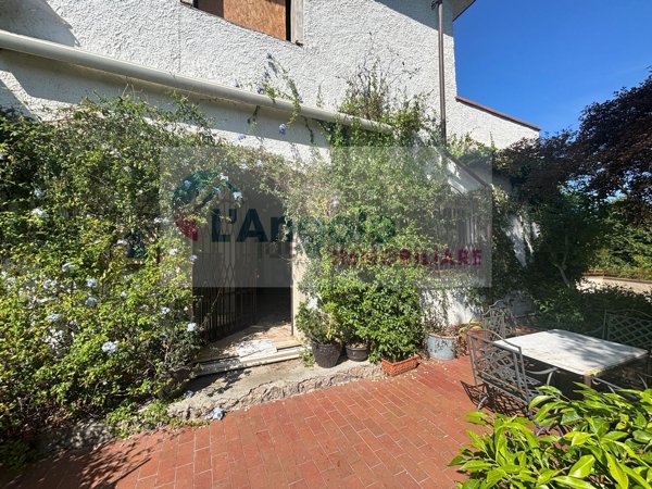 casa indipendente in affitto a Camaiore in zona Capezzano Pianore